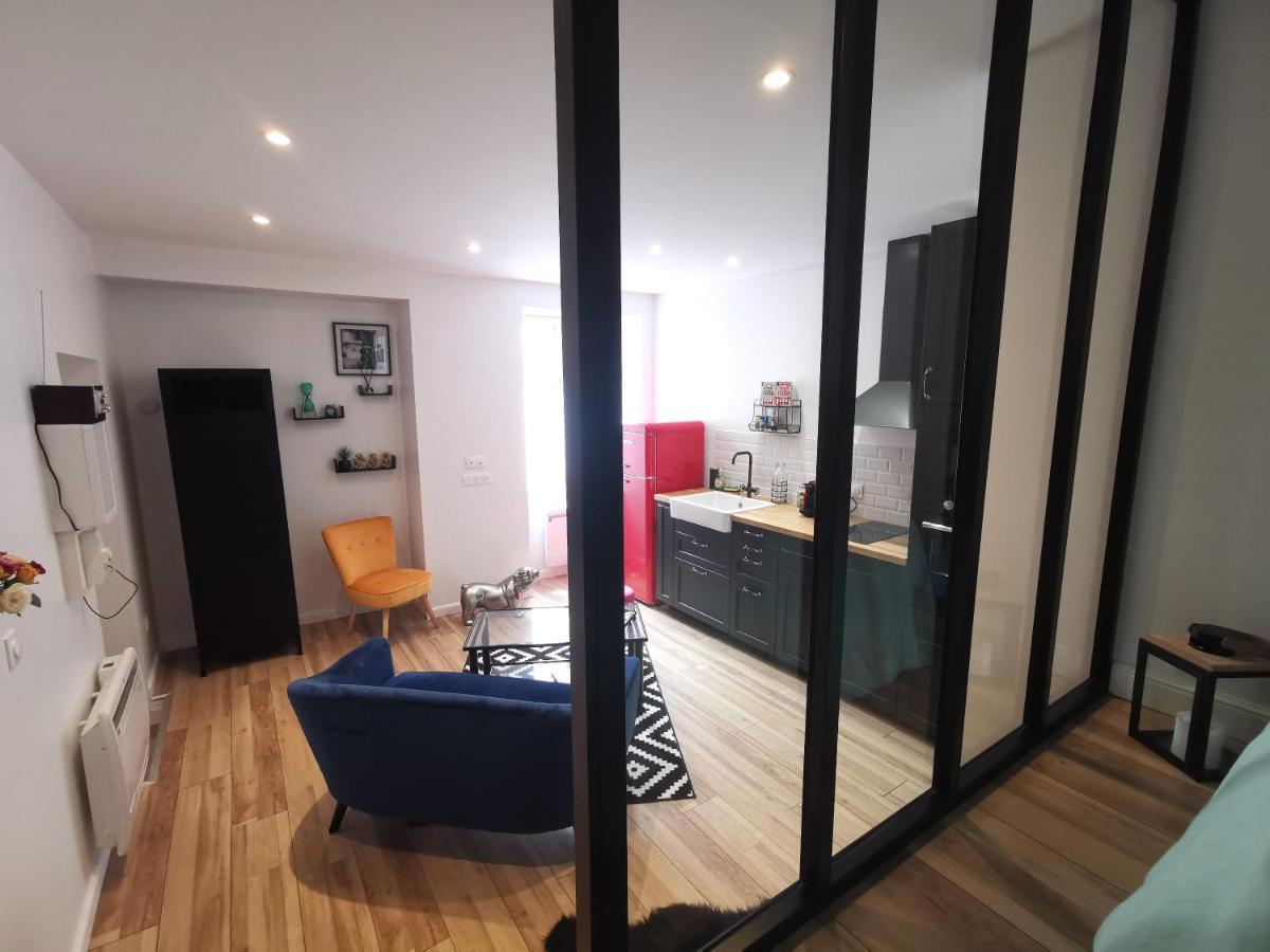 Studio Atypique Immeuble De 1820 Fumel Exteriér fotografie