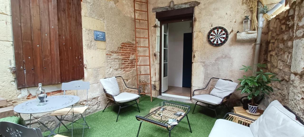 Studio Atypique Immeuble De 1820 Fumel Exteriér fotografie